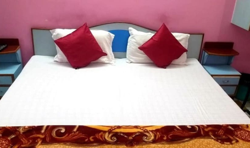 Szálloda Goroomgo Surya Rishikesh