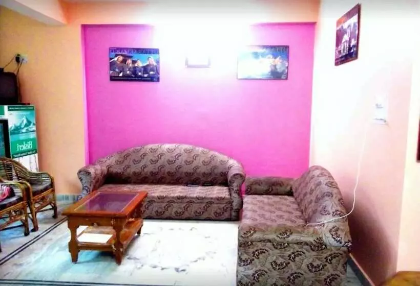 Hotelli Goroomgo Surya Rishikesh