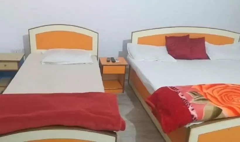 Hotelli Goroomgo Surya Rishikesh