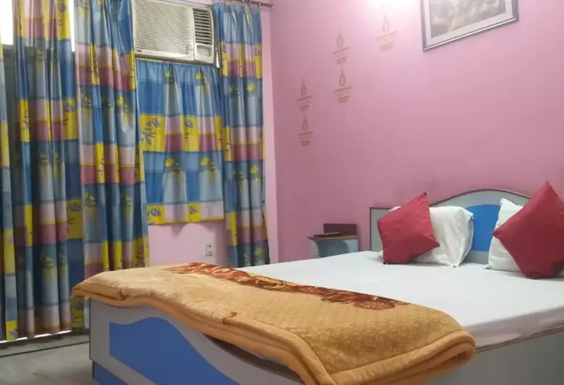 Hotelli Goroomgo Surya Rishikesh