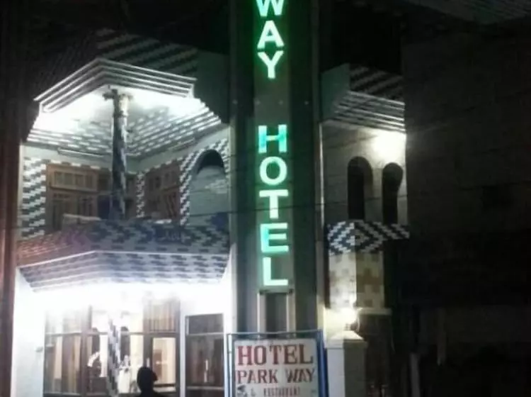هتل Park Way Fizaghat