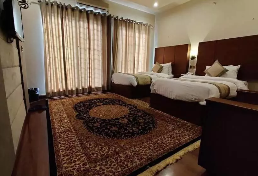 هتل Shelton’s Rezidor Lahore