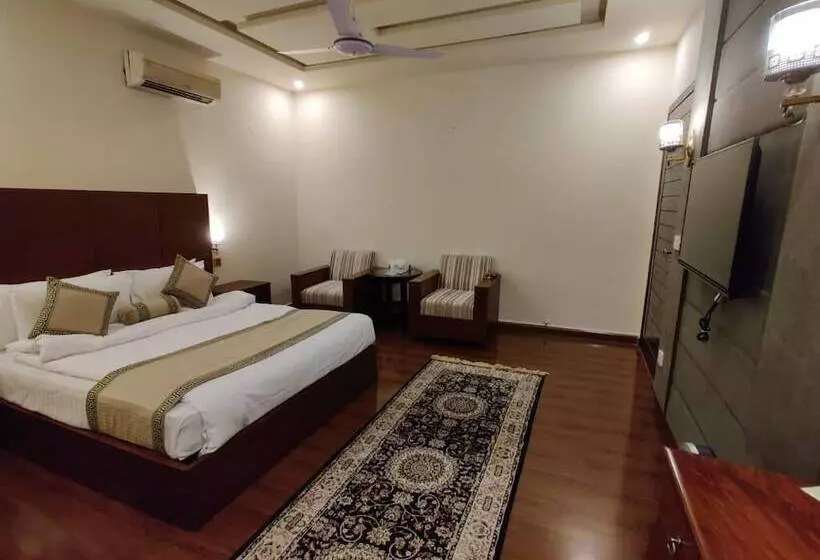 هتل Shelton’s Rezidor Lahore