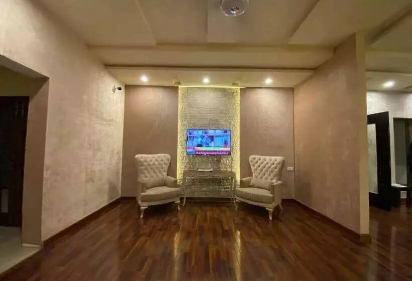 هتل Shelton’s Rezidor Lahore