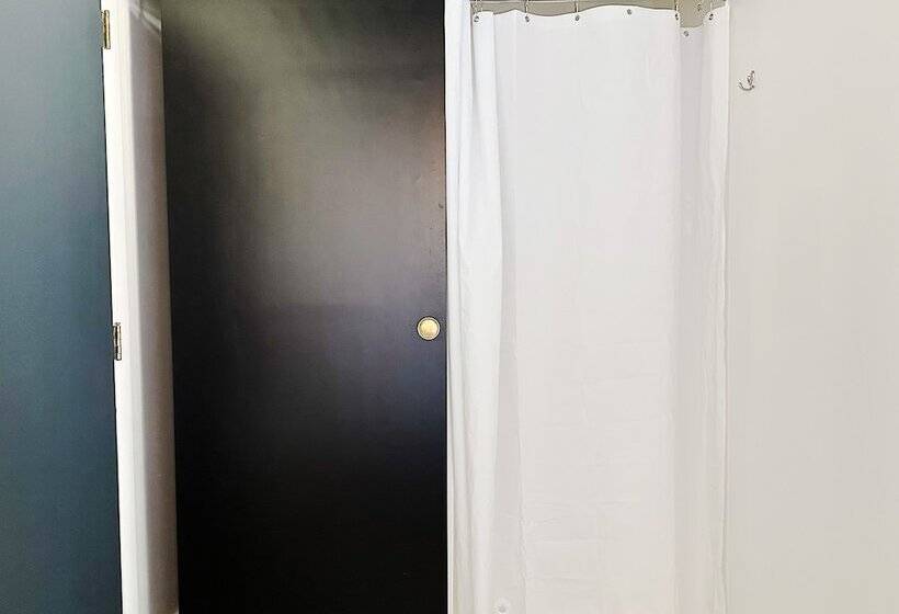 בית מלון כפרי The Darby