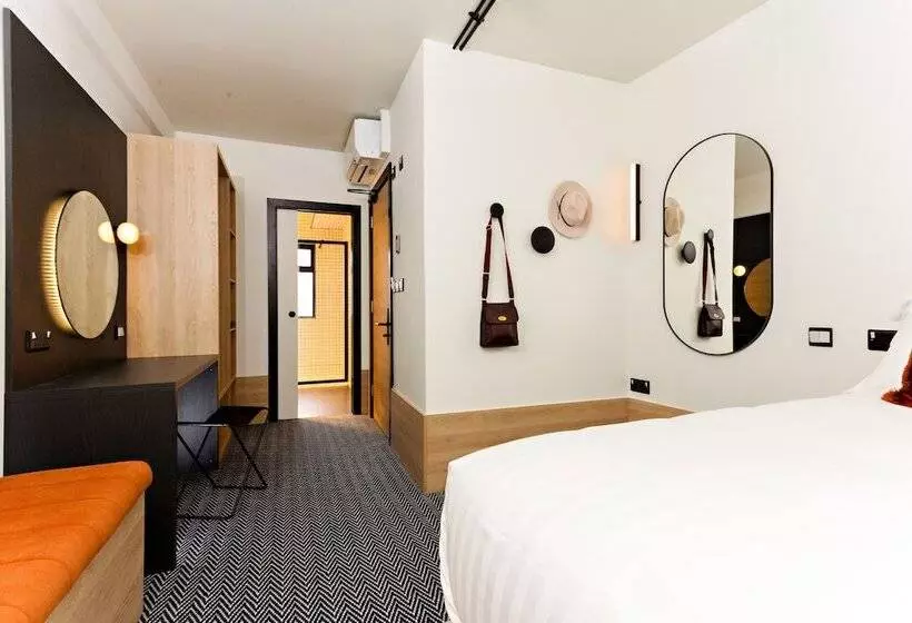 هتل The Snug Townhouse