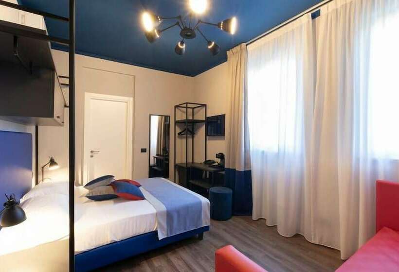 ホテル The Time Home&