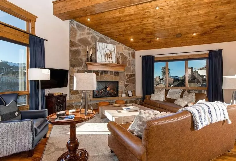 The Lookout 4 Bedrooms Plo 6590 By Kbm