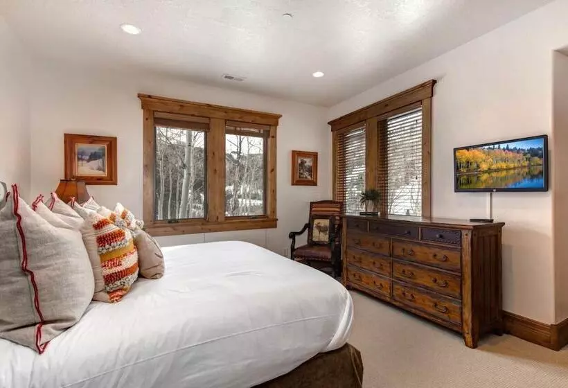 The Lookout 4 Bedrooms Plo 6590 By Kbm