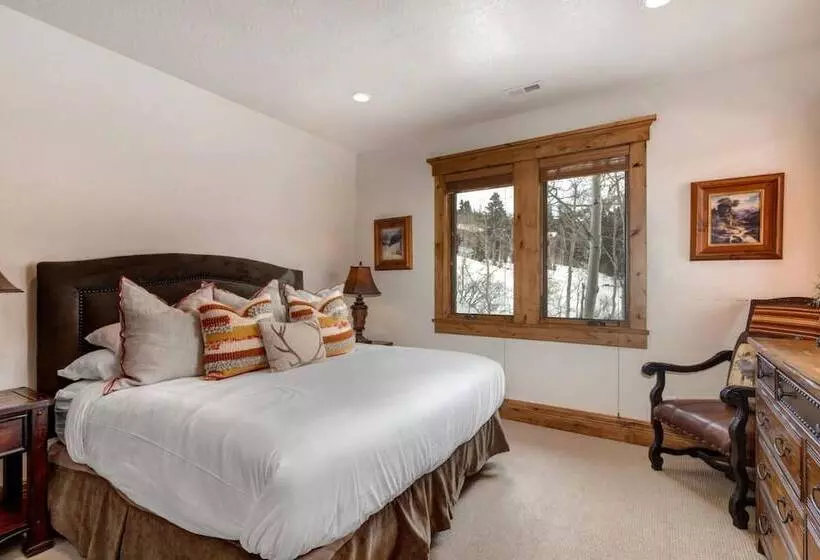 The Lookout 4 Bedrooms Plo 6590 By Kbm