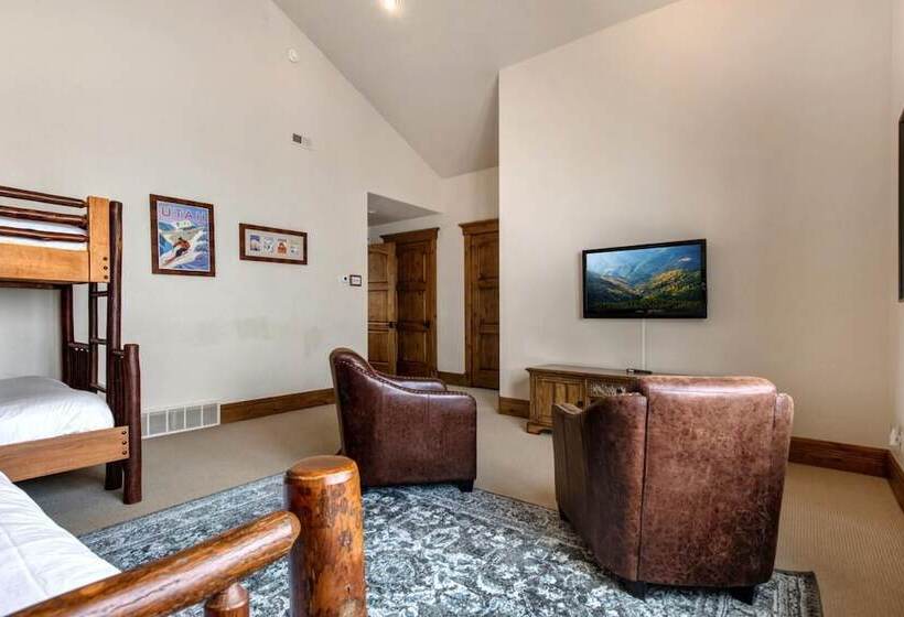 The Lookout 4 Bedrooms Plo 6590 By Kbm