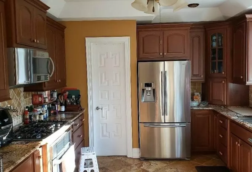 ペンション Chateau Rouge