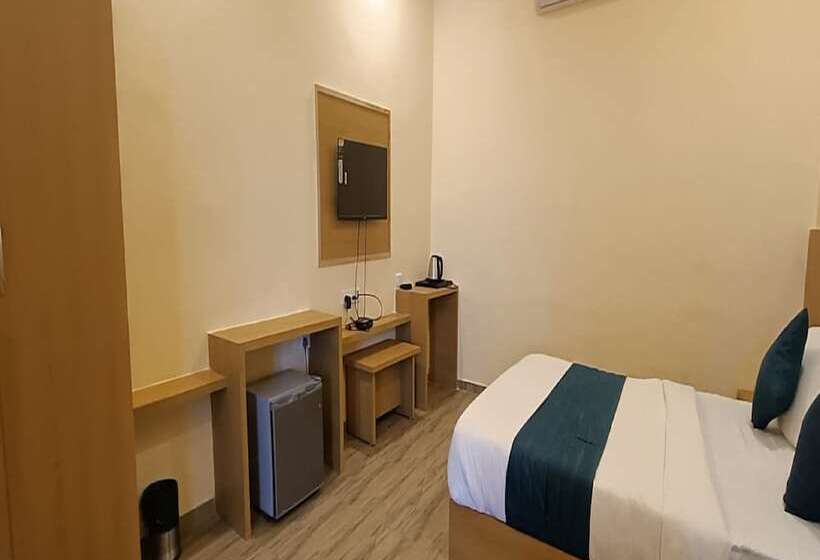 Пансион Fun Park Sanand