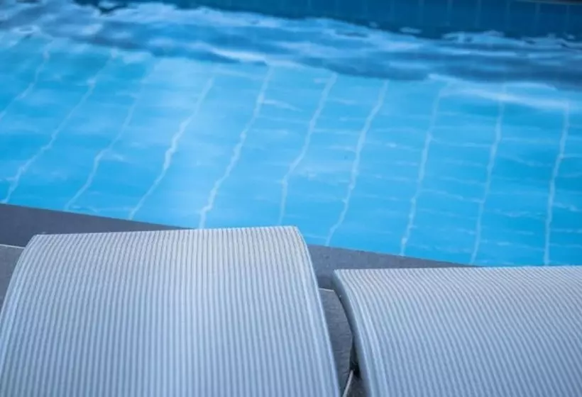 پانسیون Geojedo Bay Hill Pool Villa