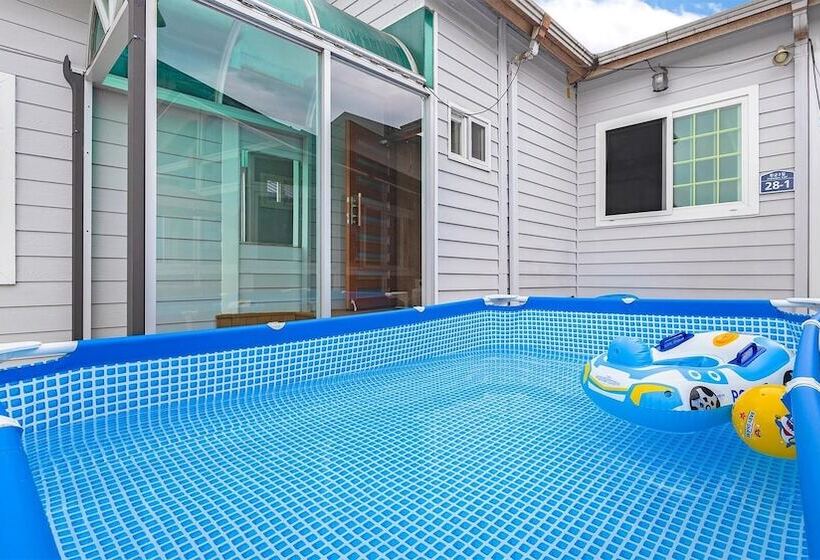פנסיון Gyeongju Cheongun28 Kids Poolvilla