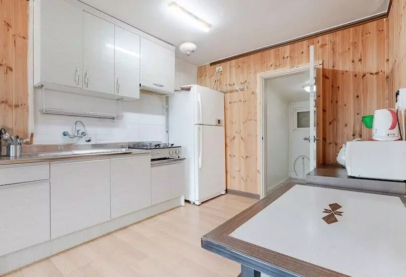 Samcheok Bongsuniunni Pension