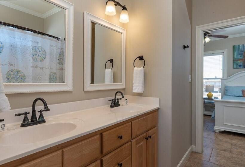 Sonny Side   Enjoy The Private And Personal Lot Space For More Family Beach Time. Unobstructed Views