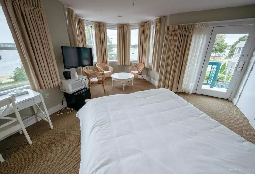 The Inn On Onset Bay