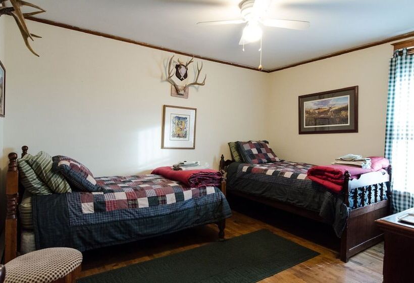 Bed and Breakfast North Branch Outing Club