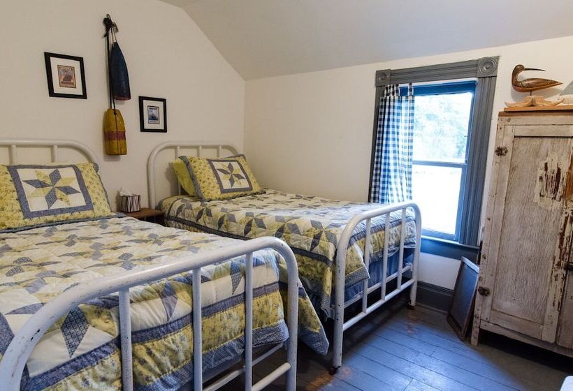 Bed and Breakfast North Branch Outing Club