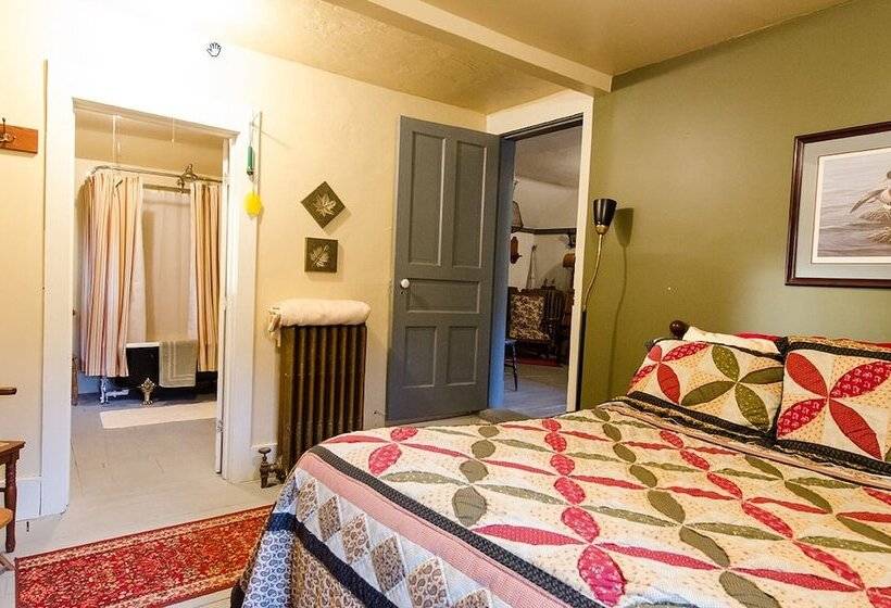 Bed and Breakfast North Branch Outing Club