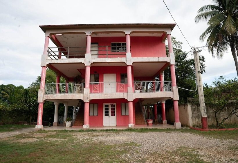 تختخواب و صبحانه Santa Crest