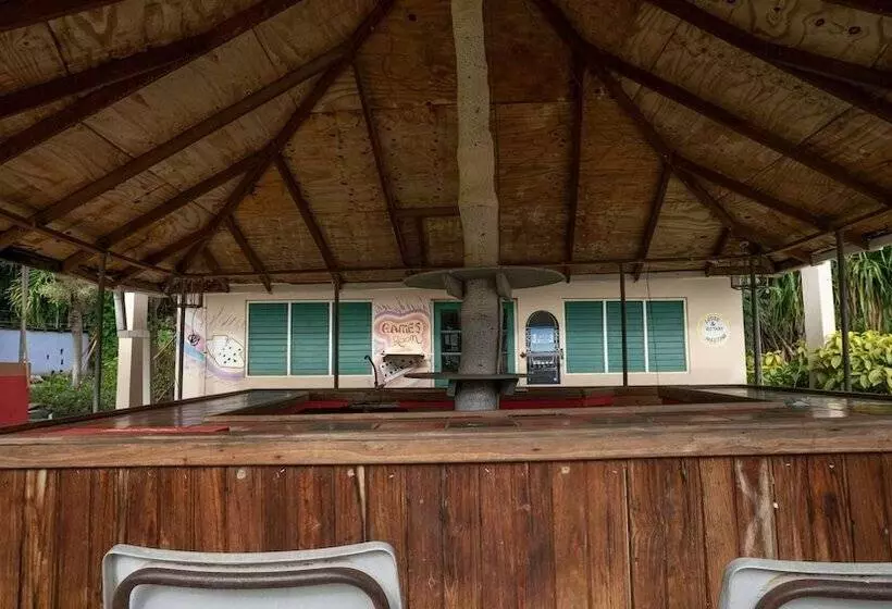 تختخواب و صبحانه Santa Crest