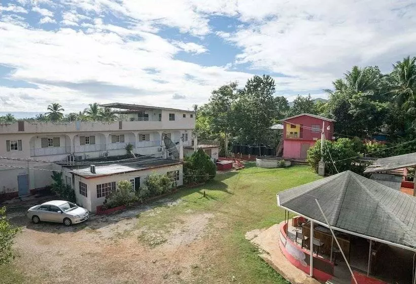 تختخواب و صبحانه Santa Crest