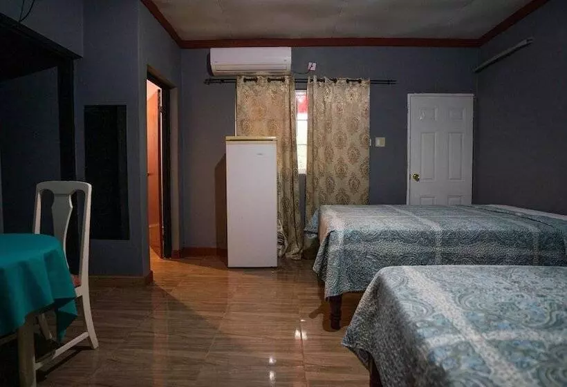 تختخواب و صبحانه Santa Crest