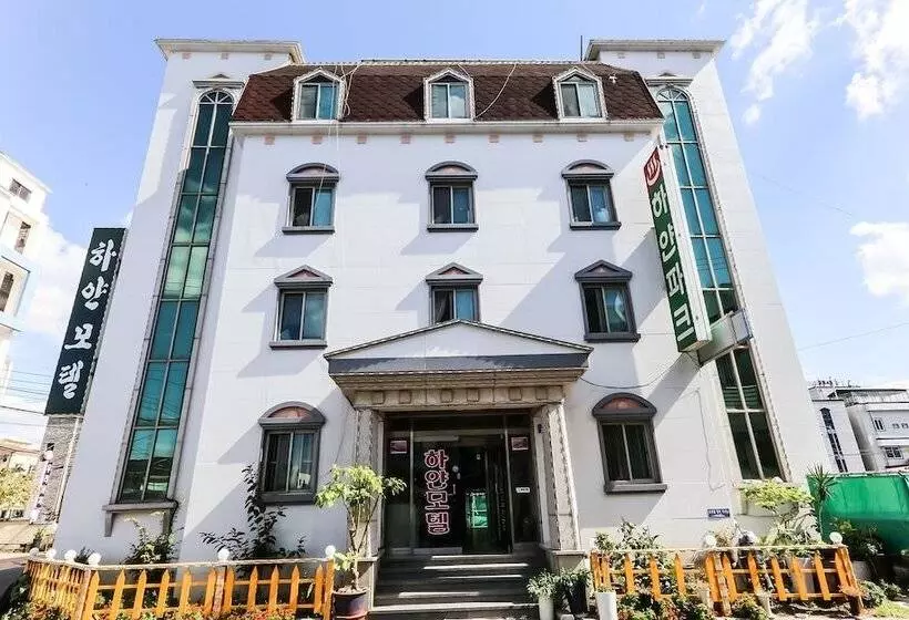 Boryeong Hayan Motel