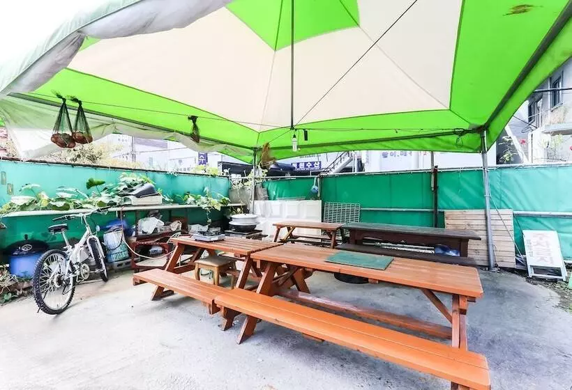 Boryeong Hayan Motel