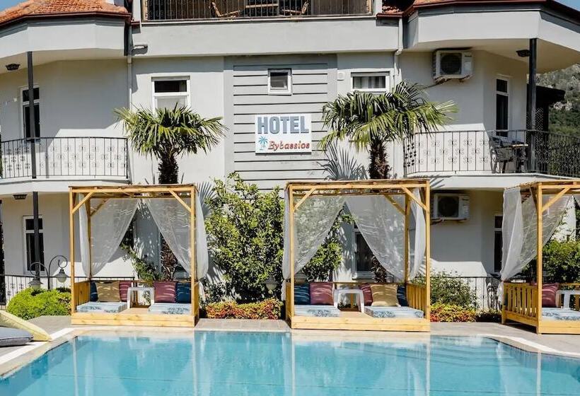Hotel Bybassios