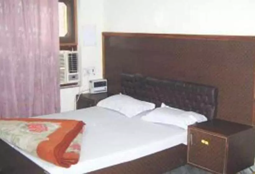 ホテル Grg Kunj Residency Mathura Near Railway Juction 950m