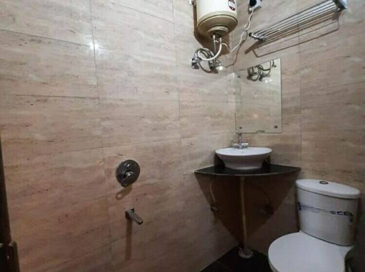 Hotel Goroomgo Citizen Haridwar