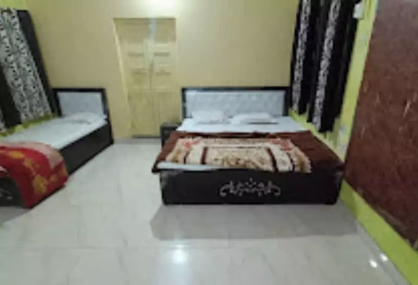 Hotelli Goroomgo Laxmi Bhawan Dharamshala Mathura