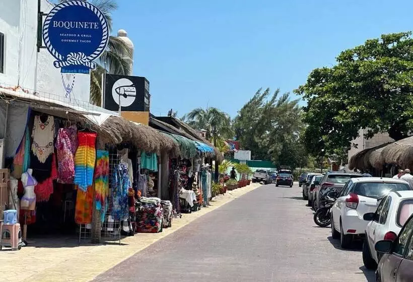 Hotelli Las Palmas Puerto Morelos