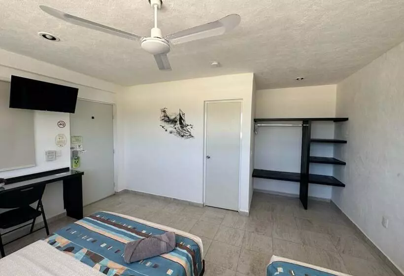 Hotelli Las Palmas Puerto Morelos