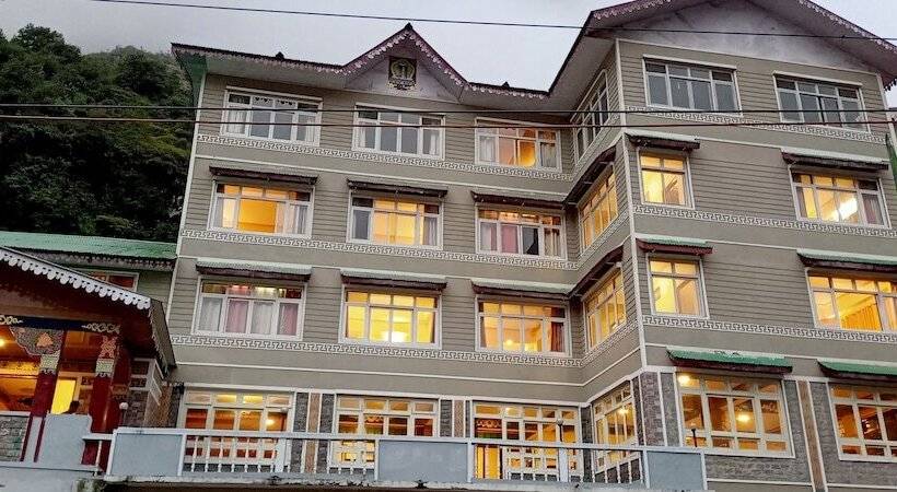 בית מלון כפרי Le Coxy Resort