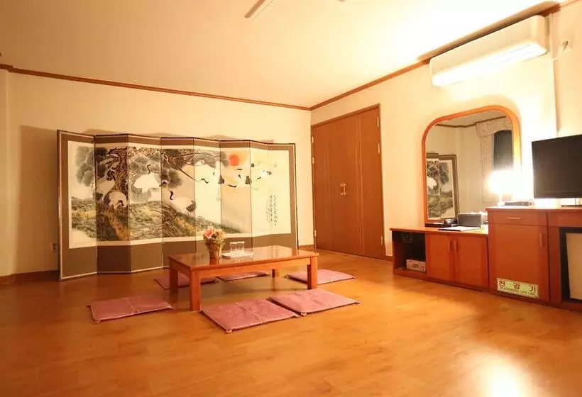 ホテル Munkyung Tourist