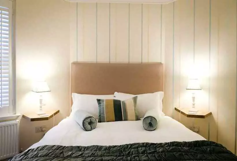 Hotelli Goroomgo Pine Ridge Itanagar
