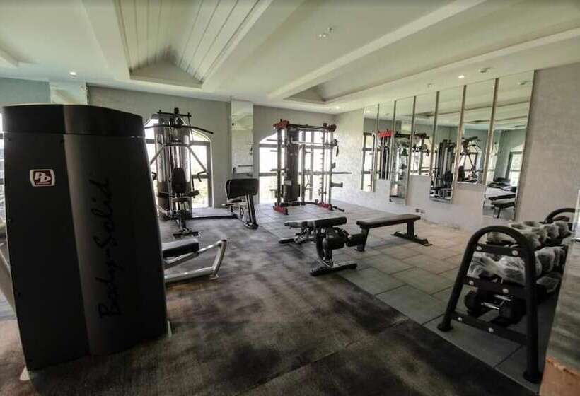 فندق Shawn Elizey