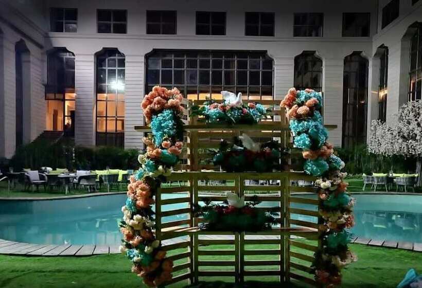 فندق Shawn Elizey