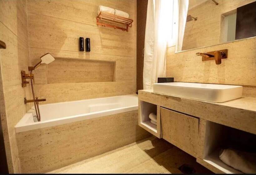 فندق Shawn Elizey