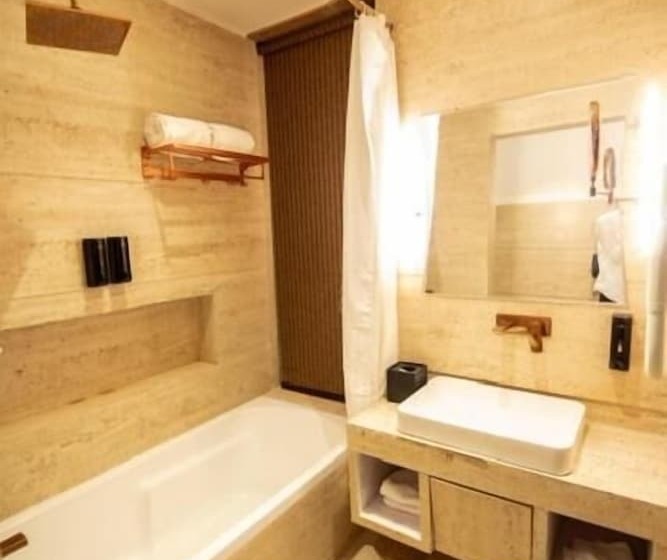 فندق Shawn Elizey