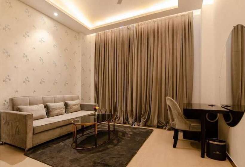 فندق Shawn Elizey