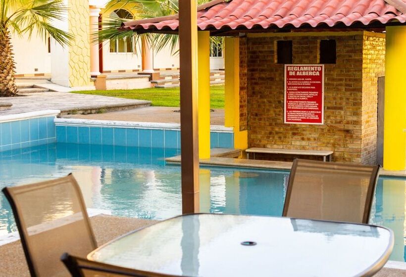 فندق Villa Jardines