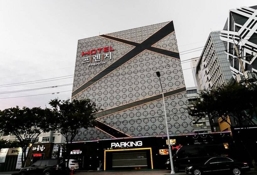 فندق على الطريق Daegu Seongseo French