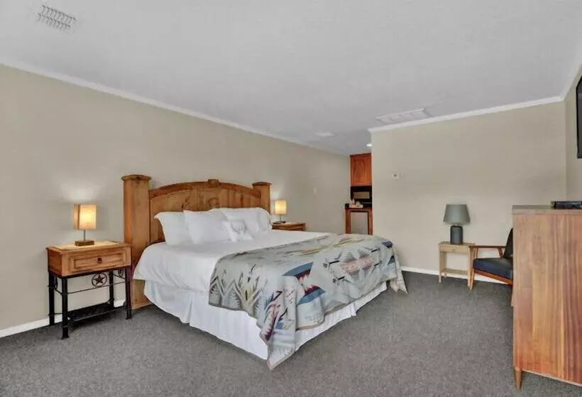 Motelli Maven S Inn & Grill