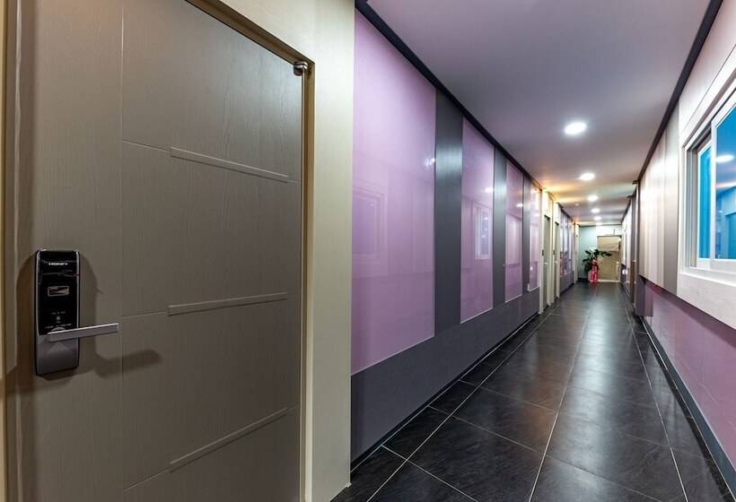 Motel Sacheon Hotel Picnic