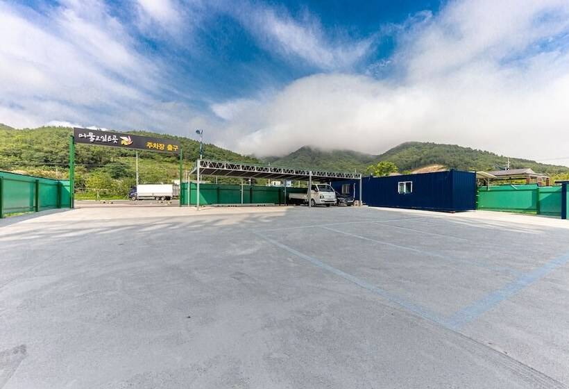 Motel Sacheon Hotel Picnic